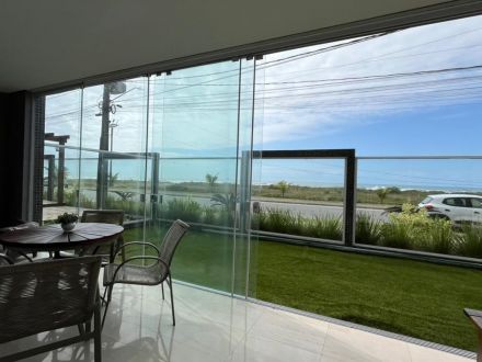REF - 0010 Apto  Grarden frente Mar 