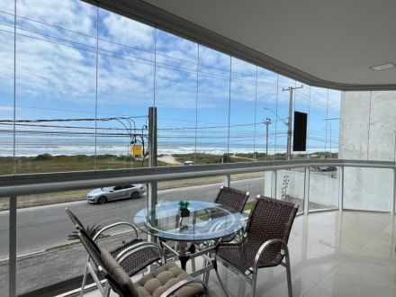 REF - 011 Apartamento frente mar 