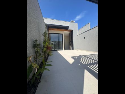 REF - 114 Casa moderna em Matinhos Bal. Praia Grande 