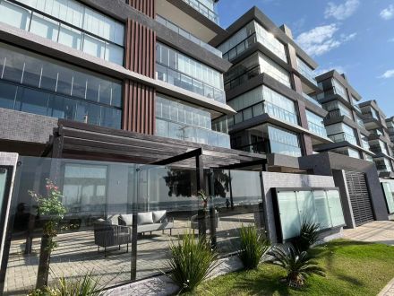 REF - 016 Cobertura Seven Towers  Frente Mar